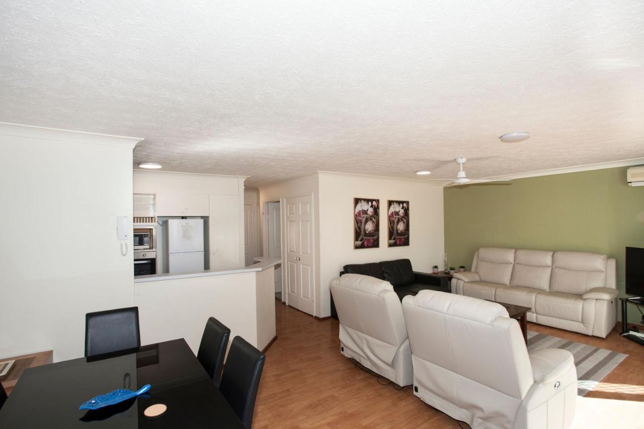 Surfers Tradewinds Hotel Gold Coast Buitenkant foto